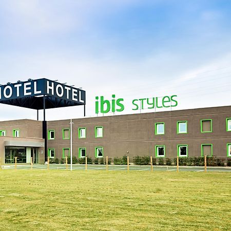 Hotel Ibis Styles Lleida Torrefarrera 외부 사진