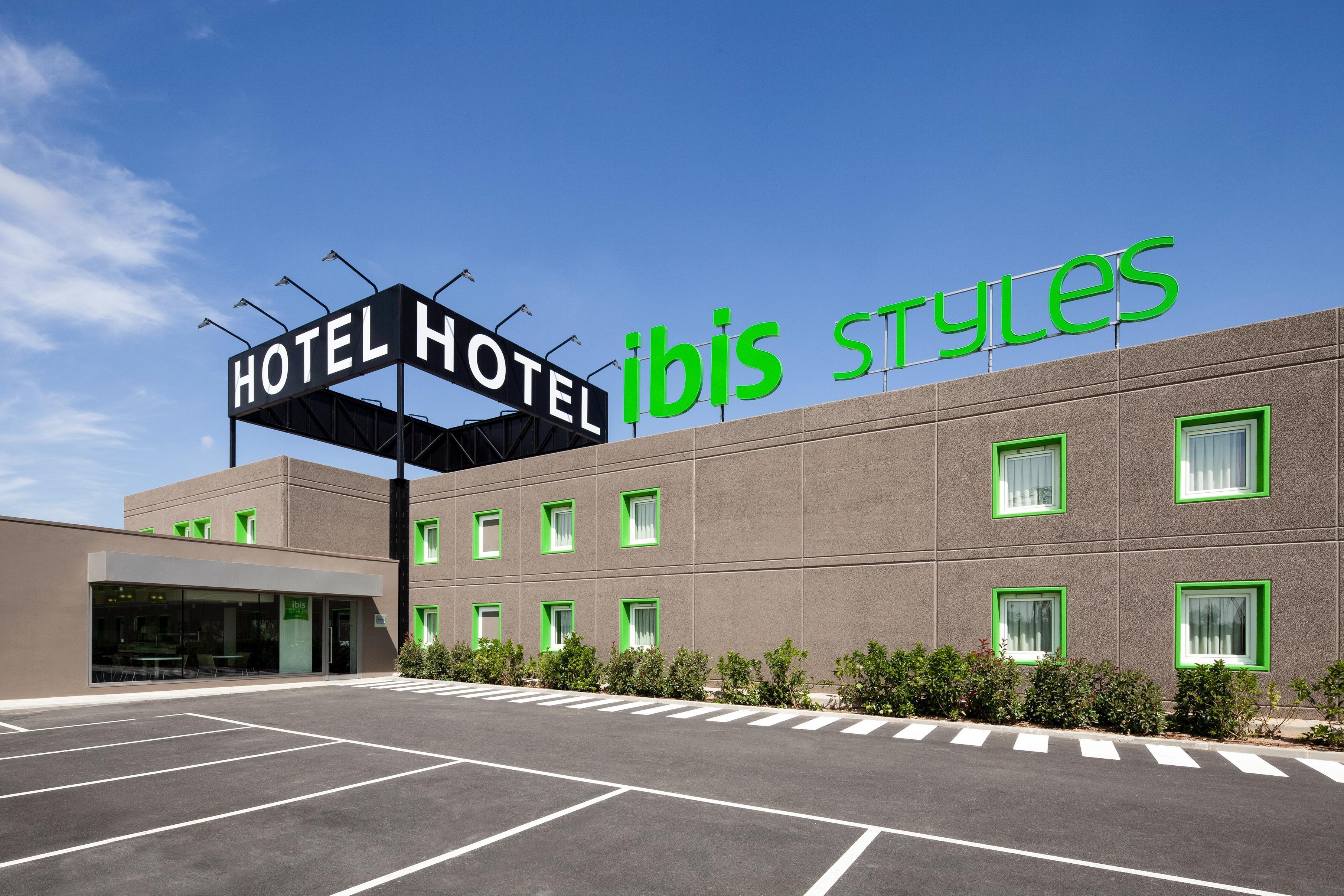 Hotel Ibis Styles Lleida Torrefarrera 외부 사진